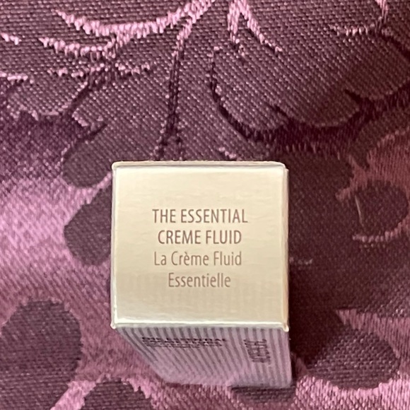 Amorepacific The Essential Crème Fluid 5ml - Picture 3 of 5